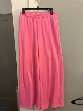 Universal Thread Bright Pink Wide-Leg Lounge Pants